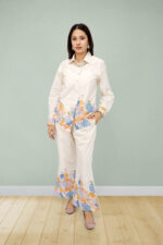 Women’s Cream Floral Printed Casual Shirt in Rayon Cotton Blend - Image 2